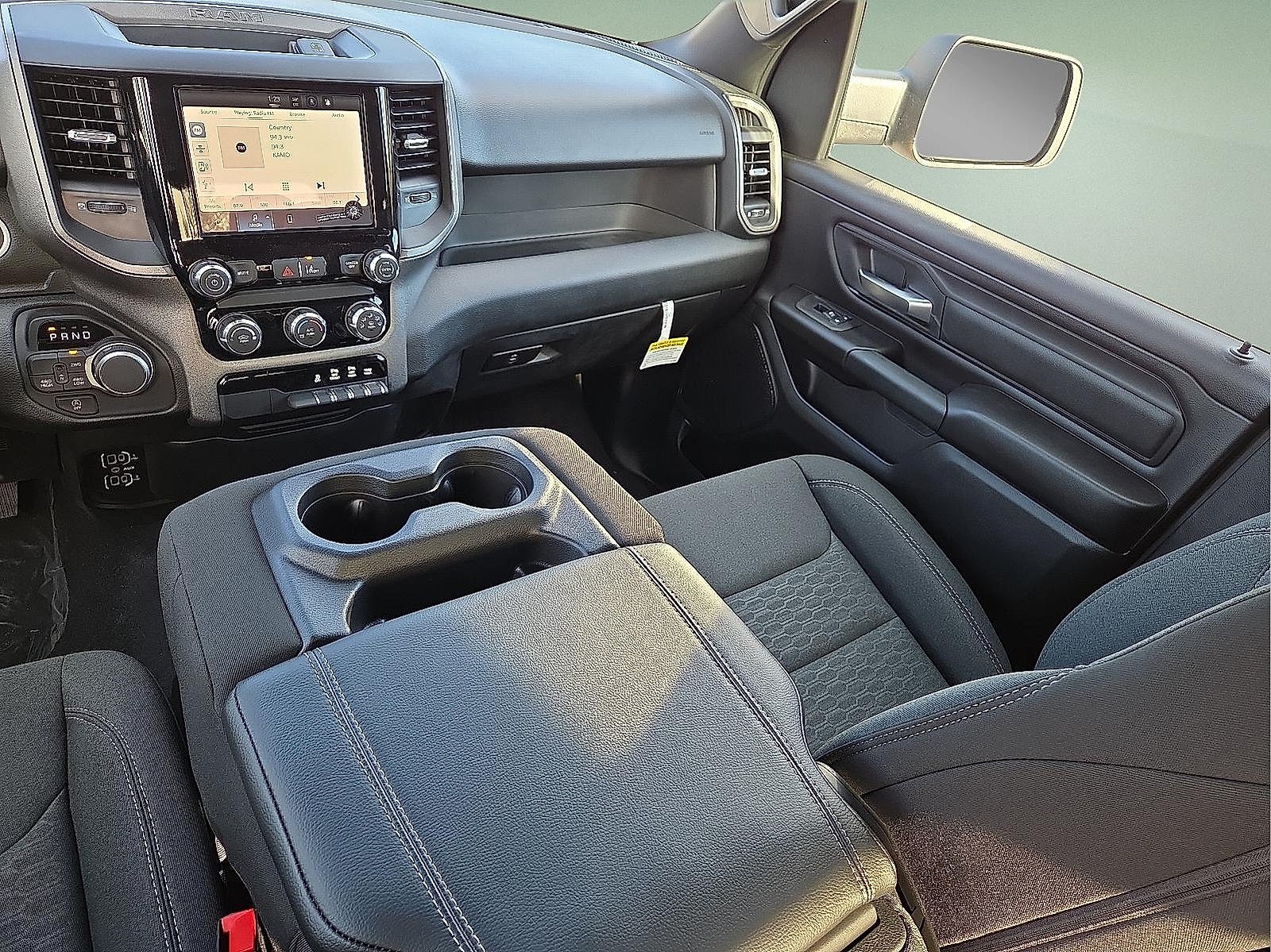 2025 RAM Ram 1500 RAM 1500 TRADESMAN CREW CAB 4X4 5'7' BOX