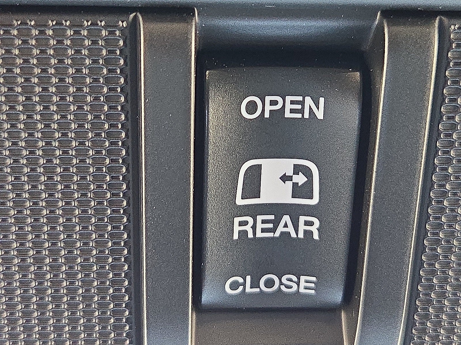 2025 RAM Ram 1500 RAM 1500 TRADESMAN CREW CAB 4X4 5'7' BOX