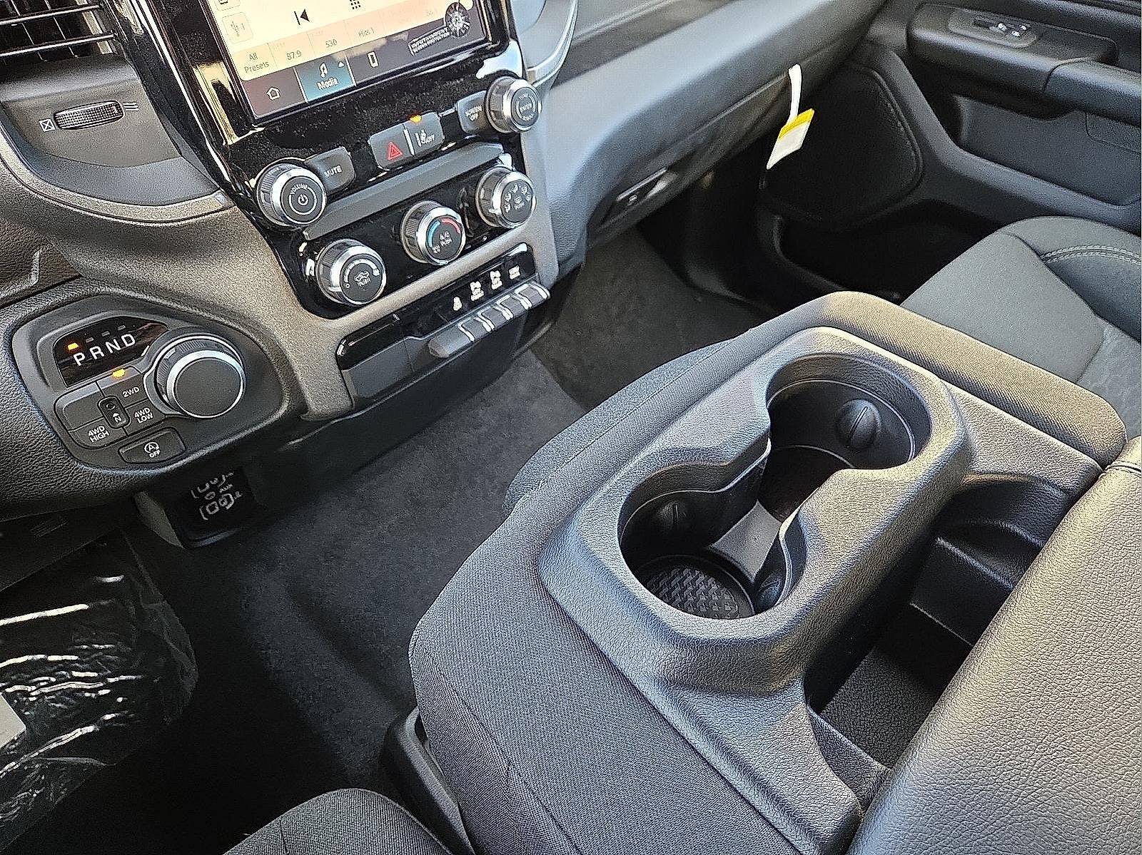 2025 RAM Ram 1500 RAM 1500 TRADESMAN CREW CAB 4X4 5'7' BOX