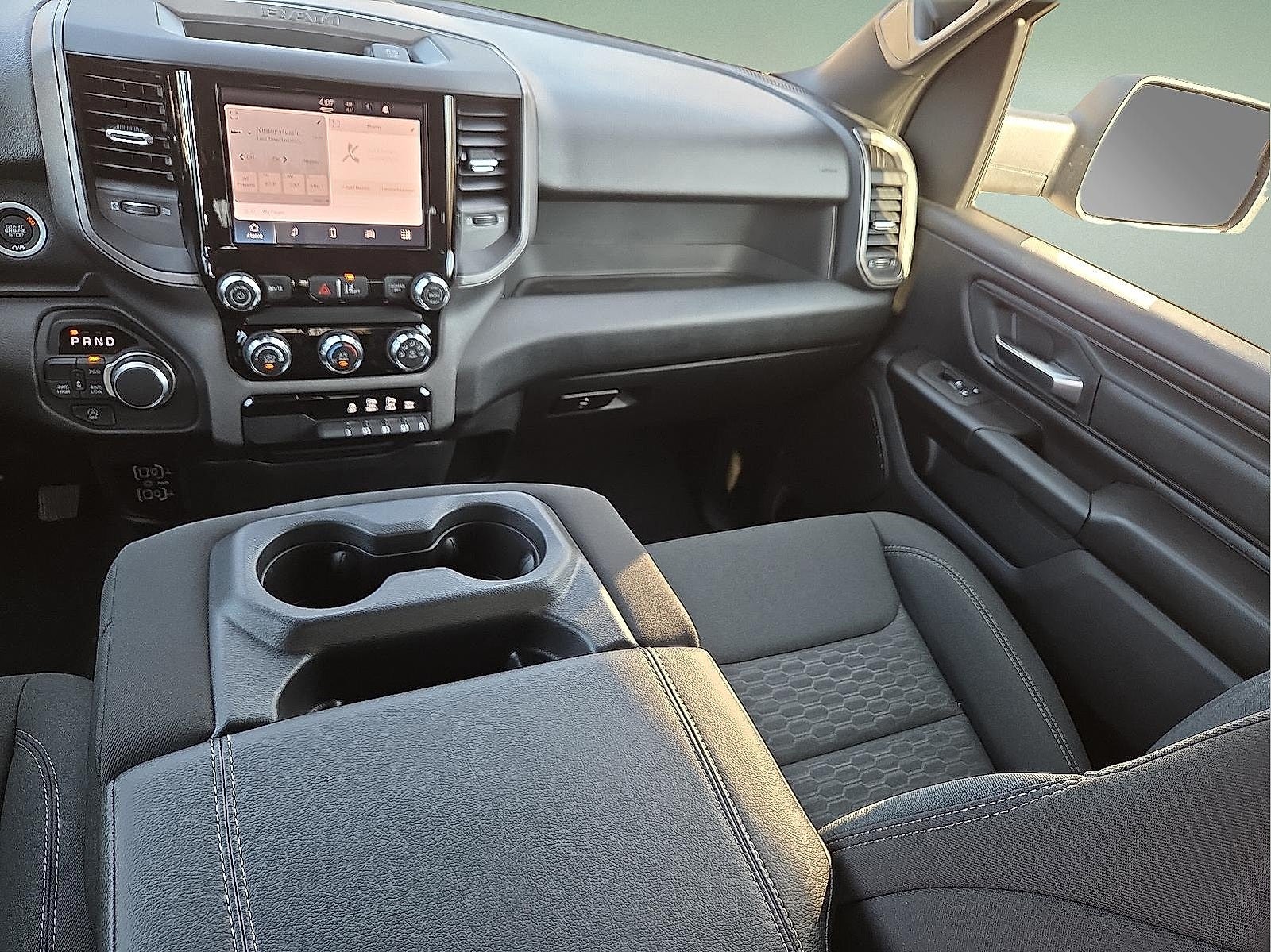 2025 RAM Ram 1500 RAM 1500 TRADESMAN CREW CAB 4X4 5'7' BOX