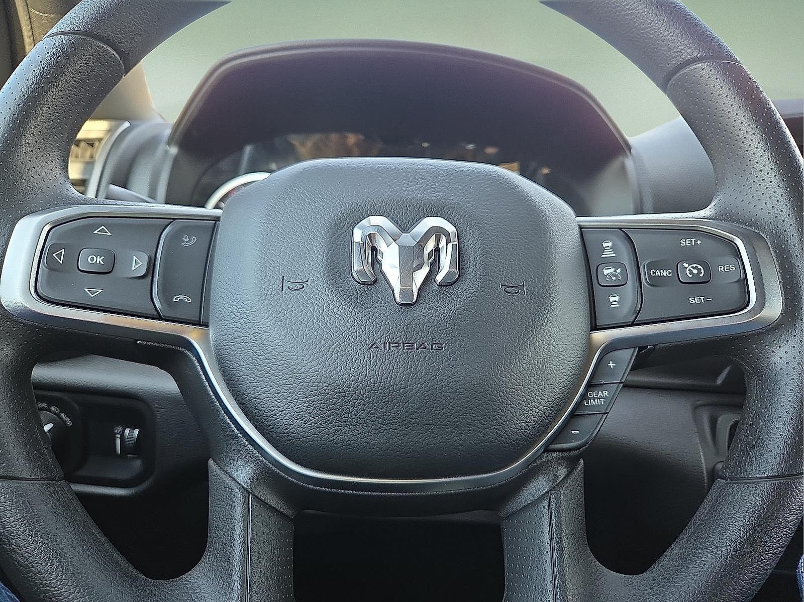 2025 RAM Ram 1500 RAM 1500 TRADESMAN CREW CAB 4X4 5'7' BOX