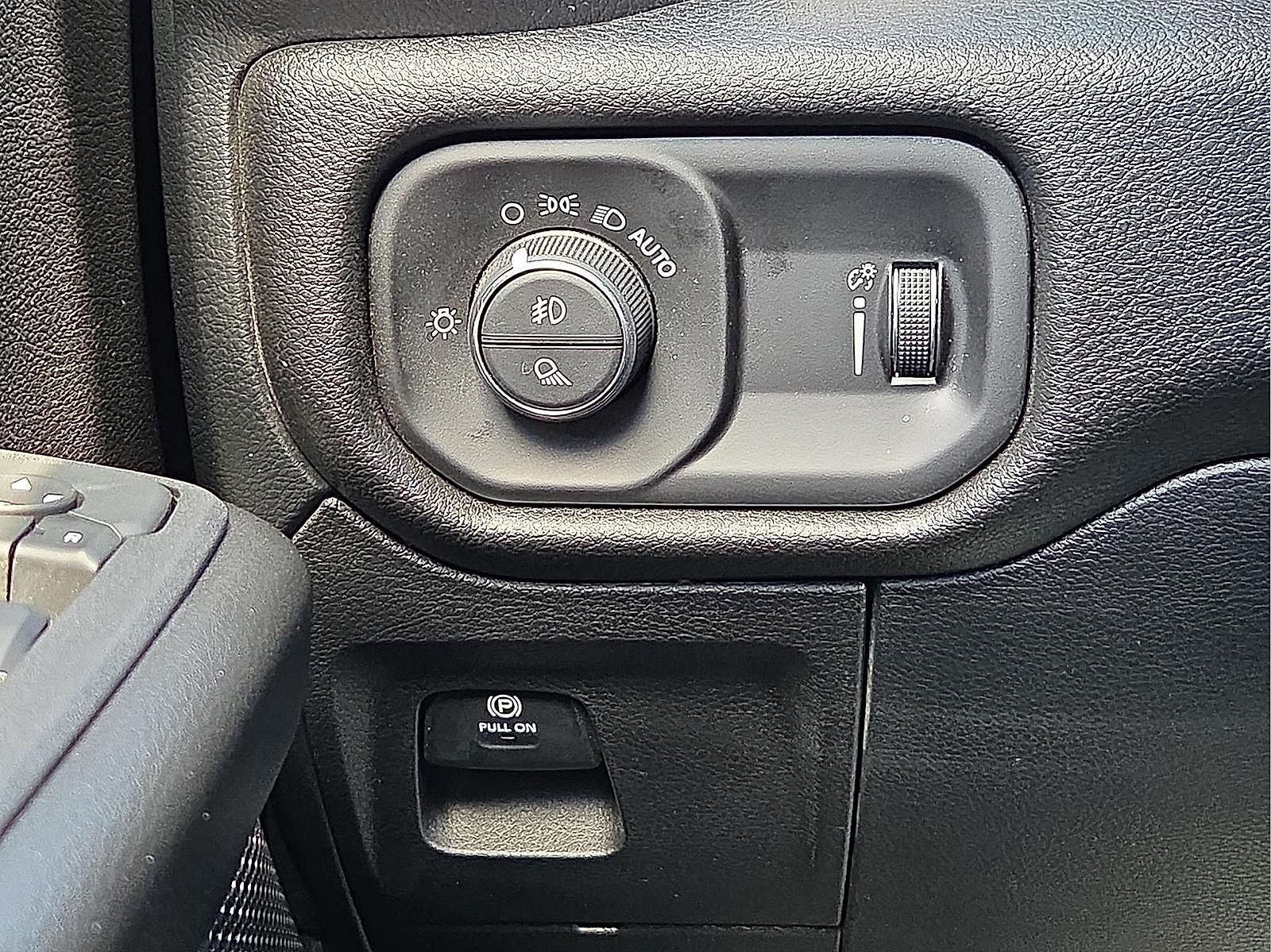 2026 RAM Ram 1500 RAM 1500 WARLOCK CREW CAB 4X4 5'7' BOX