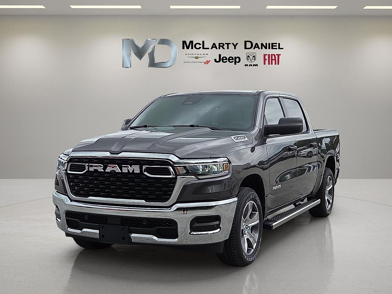 2026 RAM Ram 1500 RAM 1500 TRADESMAN CREW CAB 4X4 5'7' BOX