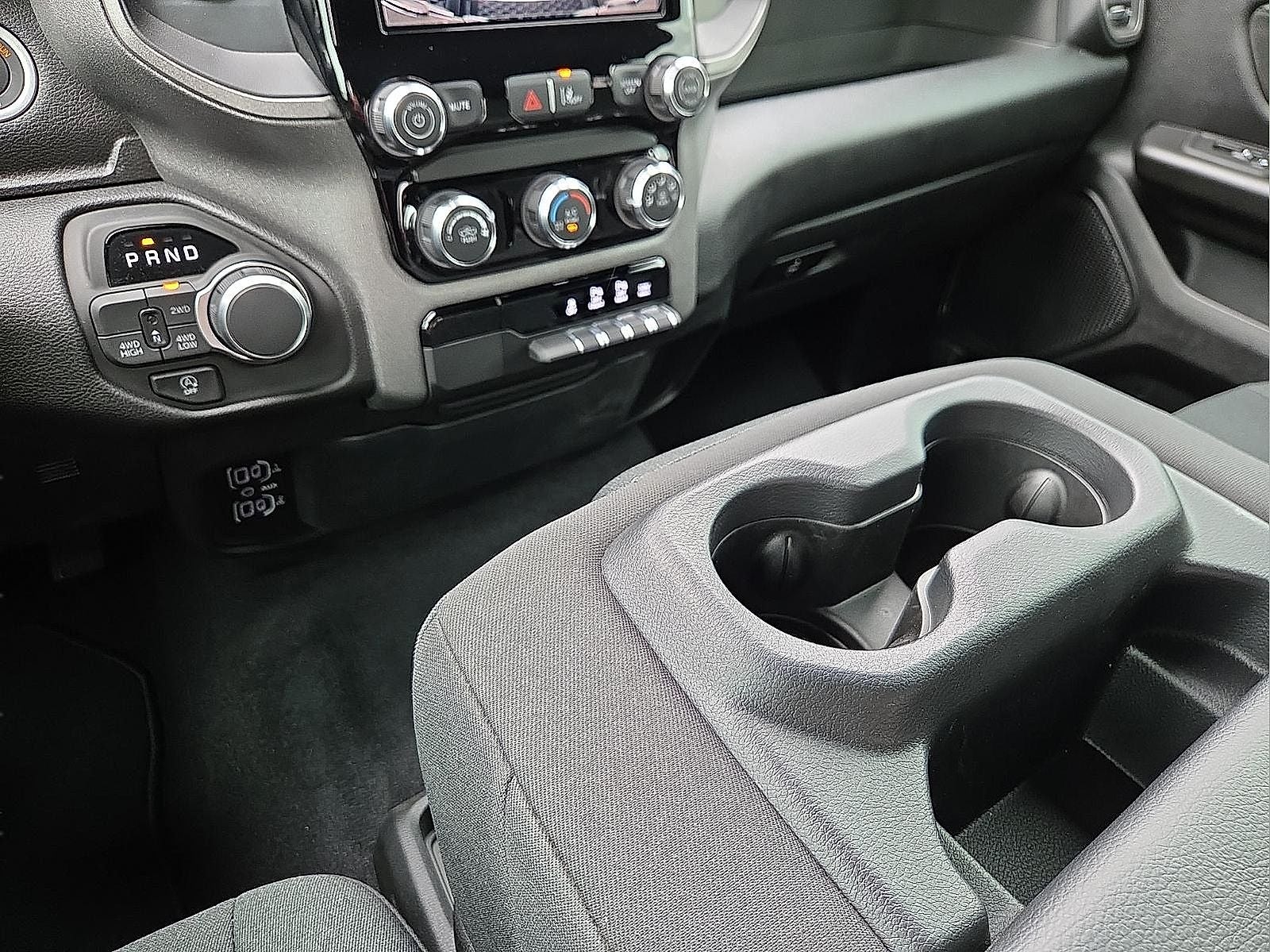 2026 RAM Ram 1500 RAM 1500 TRADESMAN CREW CAB 4X4 5'7' BOX