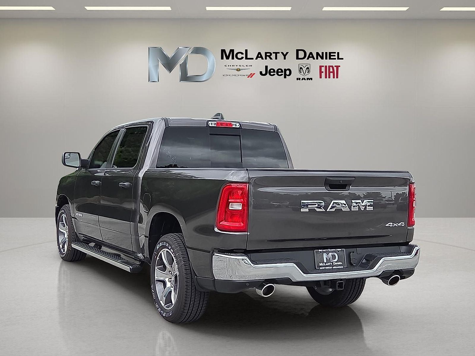 2026 RAM Ram 1500 RAM 1500 TRADESMAN CREW CAB 4X4 5'7' BOX