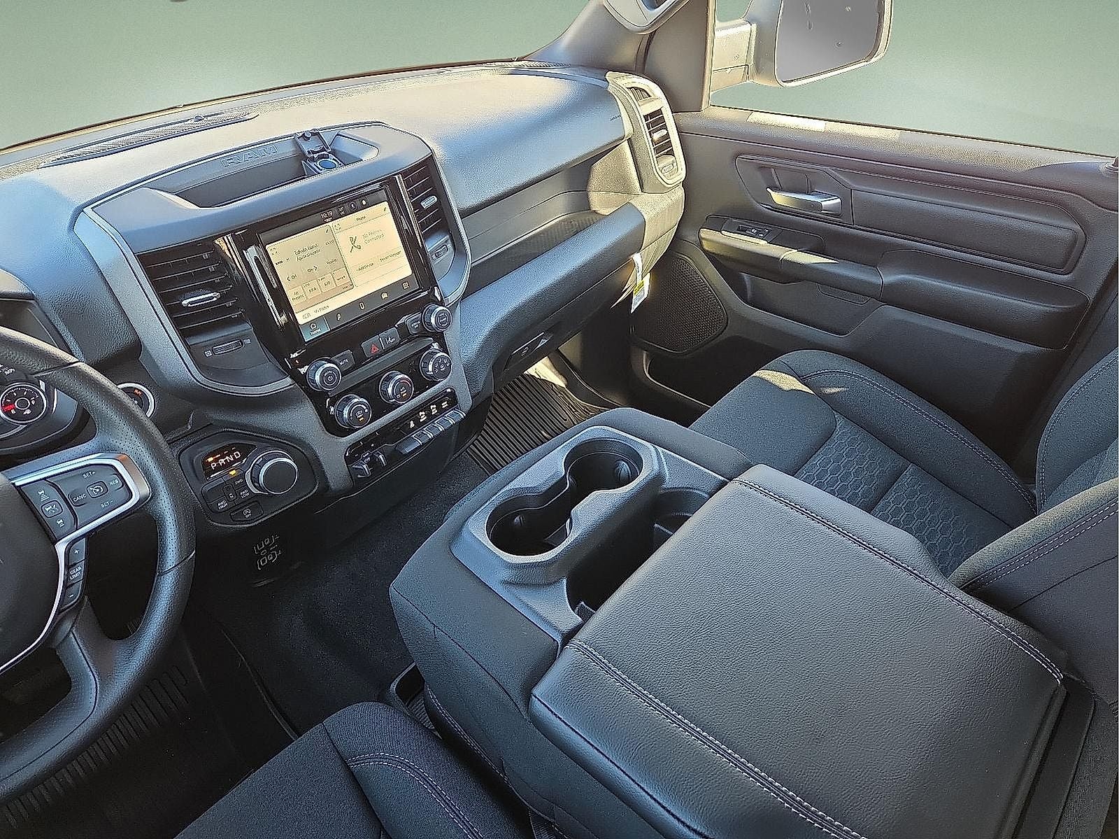 2026 RAM Ram 1500 RAM 1500 TRADESMAN CREW CAB 4X4 5'7' BOX