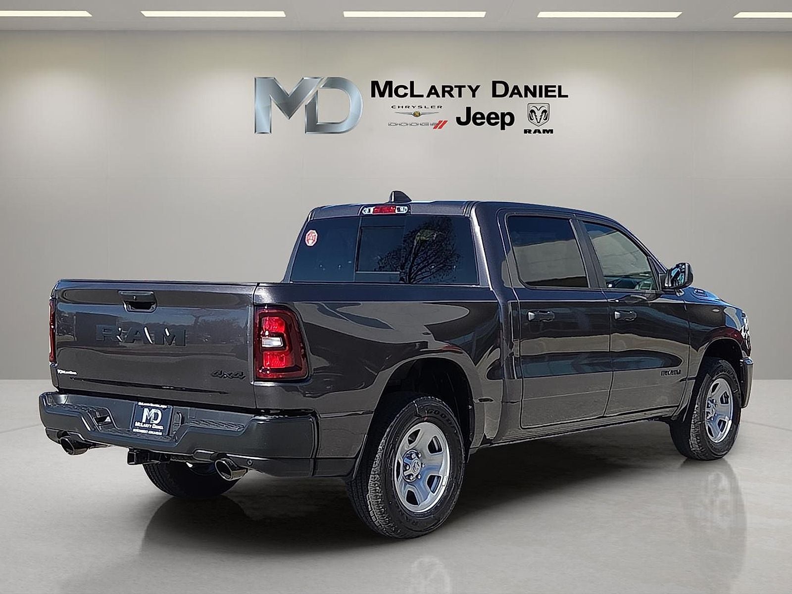 2026 RAM Ram 1500 RAM 1500 TRADESMAN CREW CAB 4X4 5'7' BOX