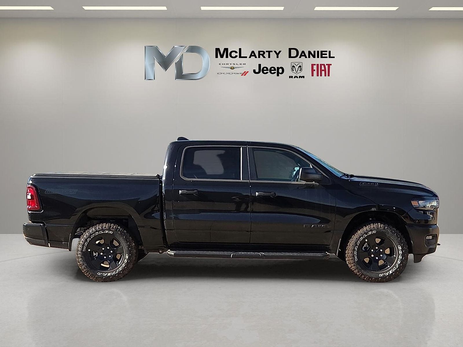 2026 RAM Ram 1500 RAM 1500 WARLOCK CREW CAB 4X4 5'7' BOX