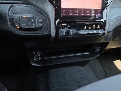 2026 RAM 2500 Tradesman Crew Cab 4x4 6'4' Box