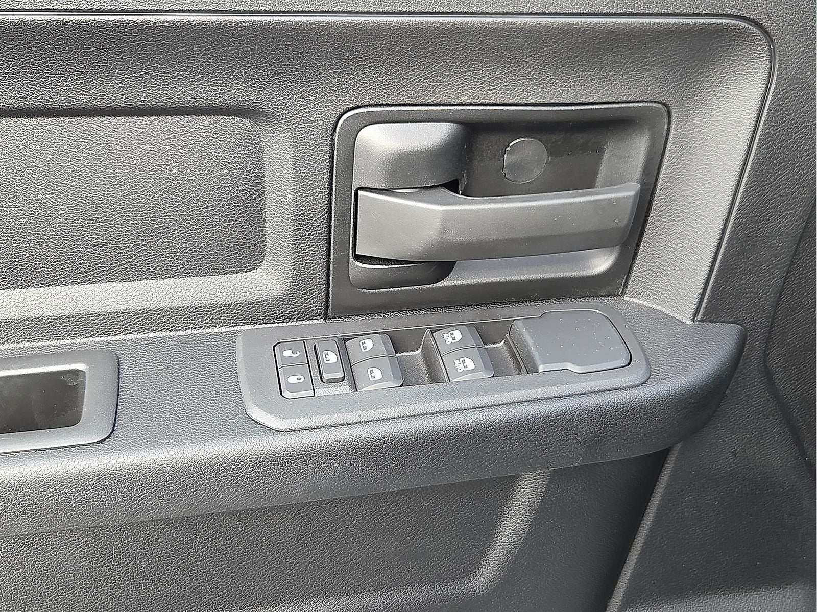 2026 RAM 2500 RAM 2500 TRADESMAN CREW CAB 4X4 6'4' BOX