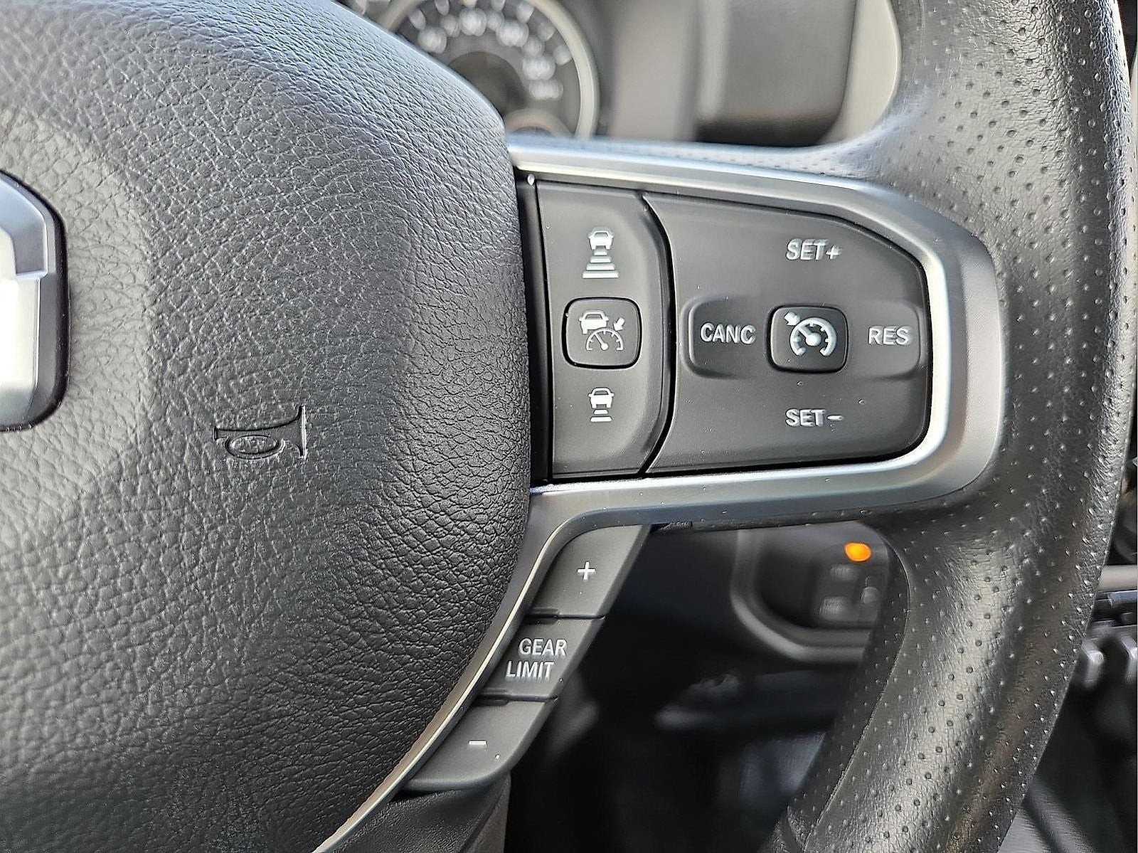 2026 RAM 2500 RAM 2500 TRADESMAN CREW CAB 4X4 6'4' BOX