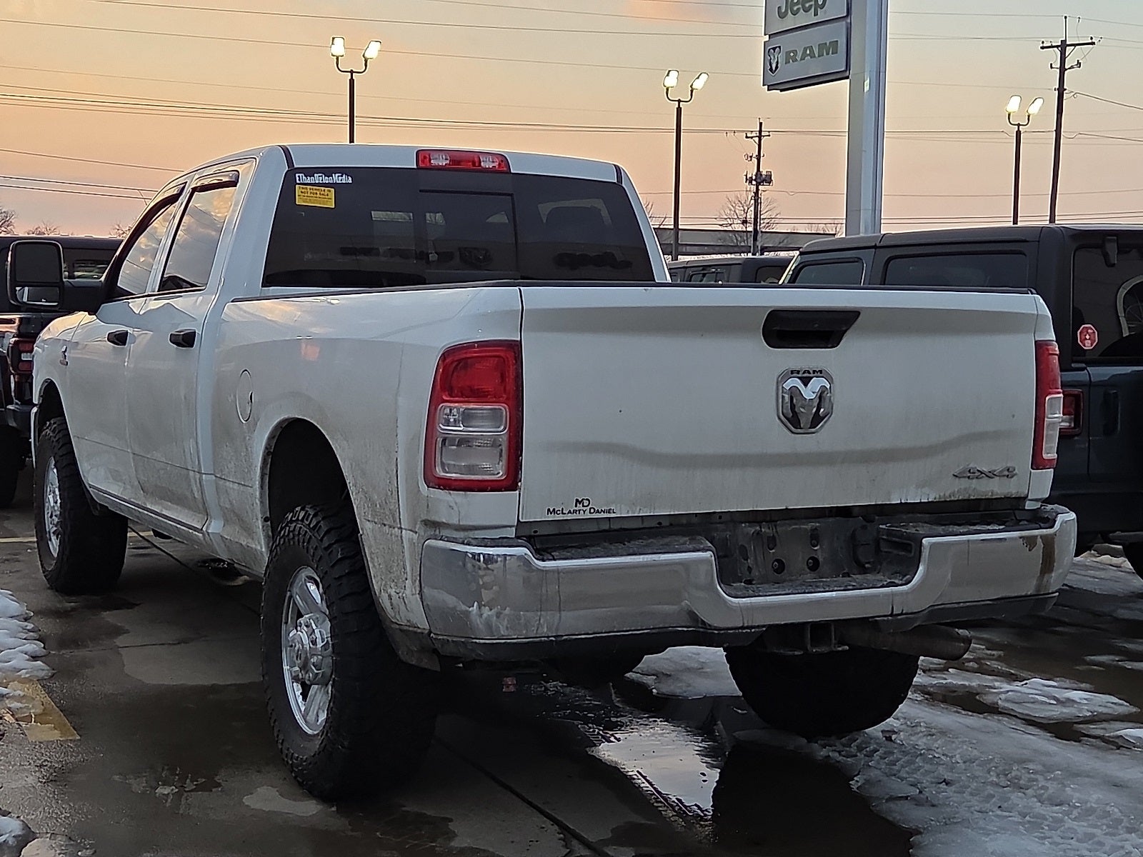 2024 RAM 2500 Tradesman Crew Cab 4x4 6'4' Box