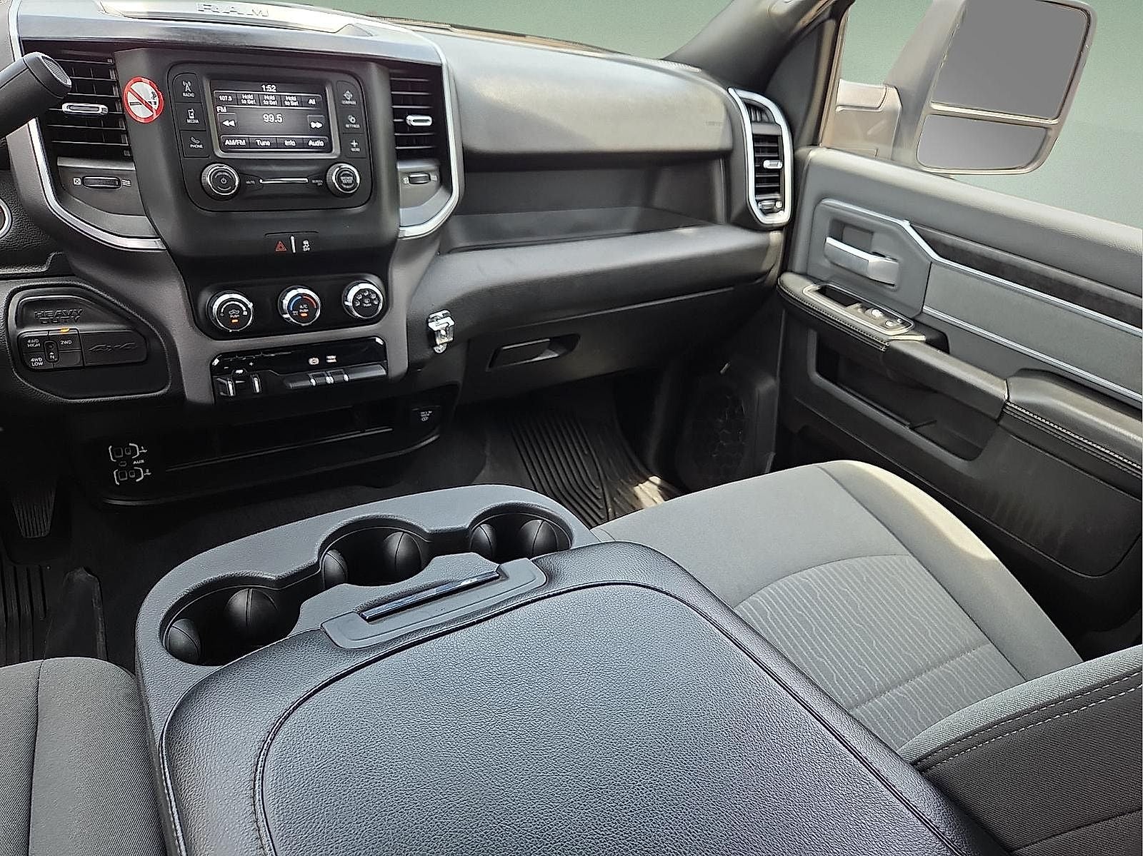 2023 RAM 2500 Big Horn Crew Cab 4x4 6'4' Box