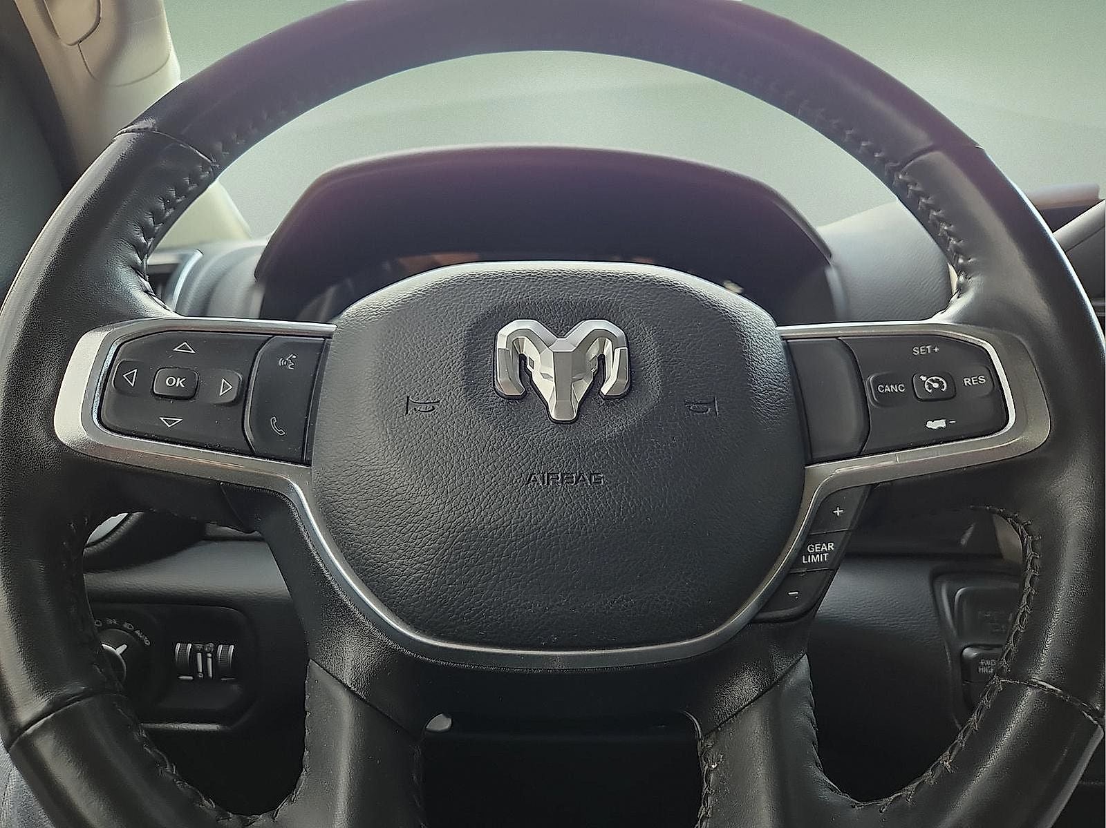 2024 RAM 2500 Laramie Crew Cab 4x4 6'4' Box