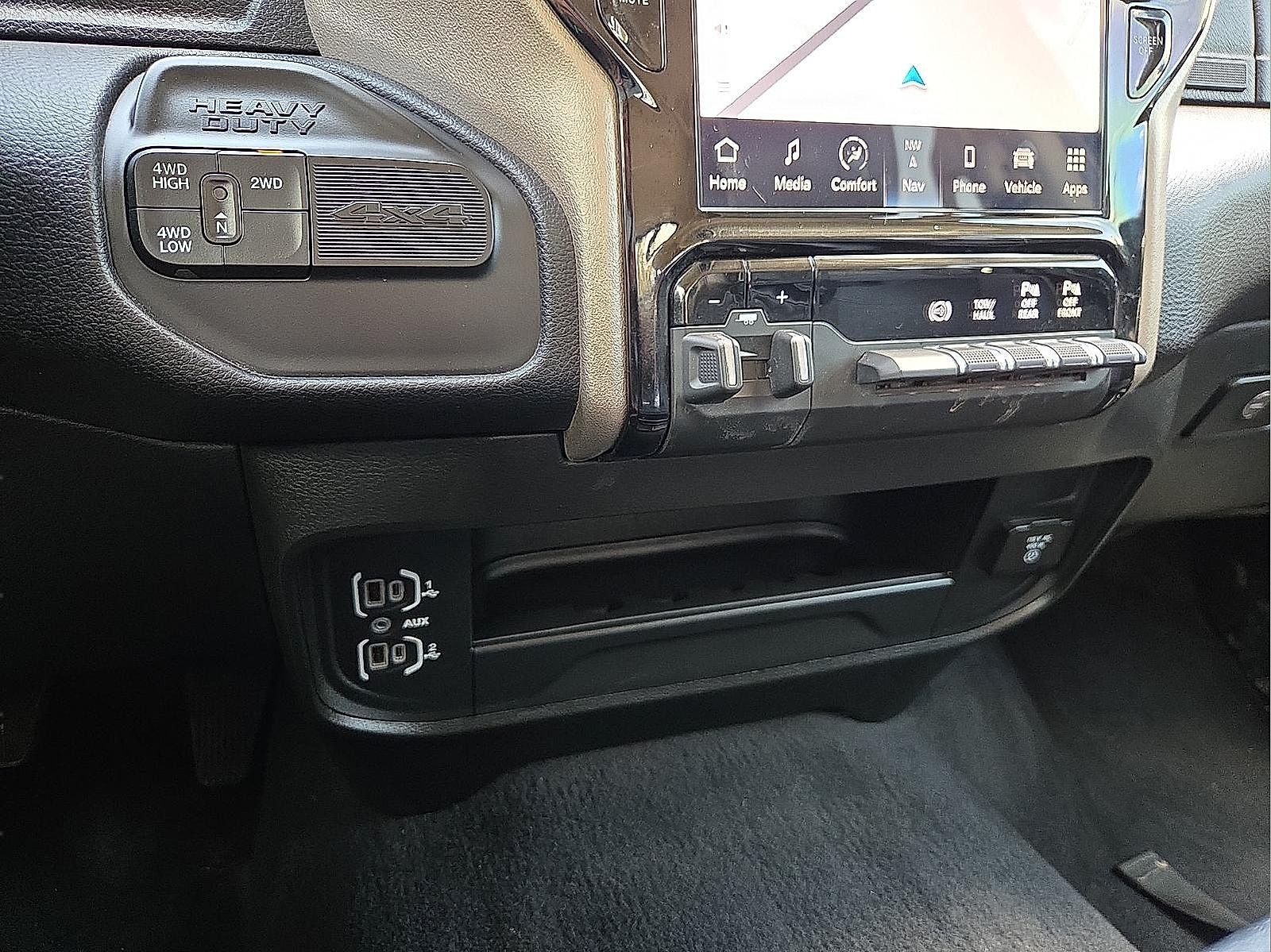 2024 RAM 2500 Laramie Crew Cab 4x4 6'4' Box