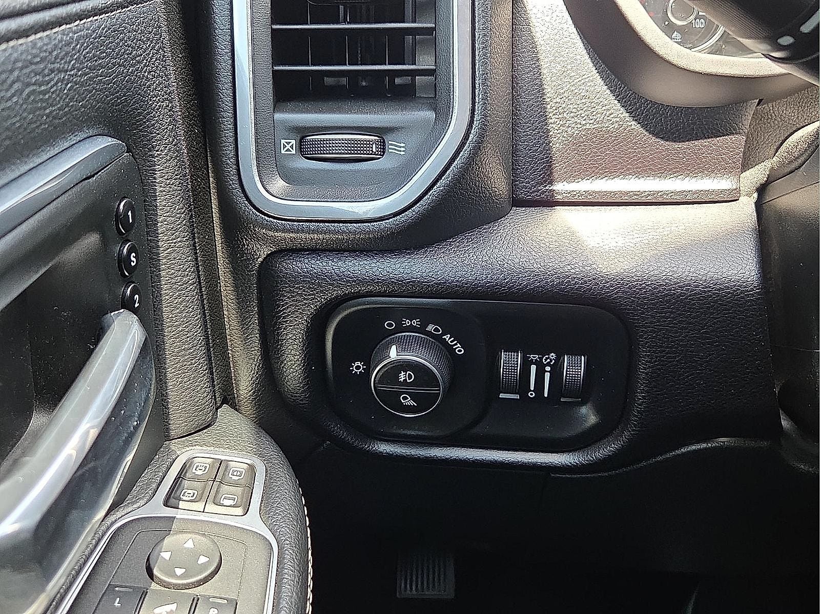 2024 RAM 2500 Laramie Crew Cab 4x4 6'4' Box
