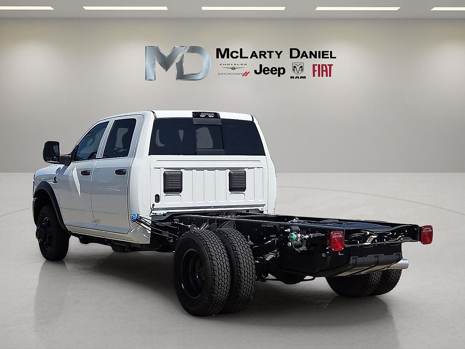 2026 RAM 3500 RAM 3500 TRADESMAN CREW CAB CHASSIS 4X4 60' CA
