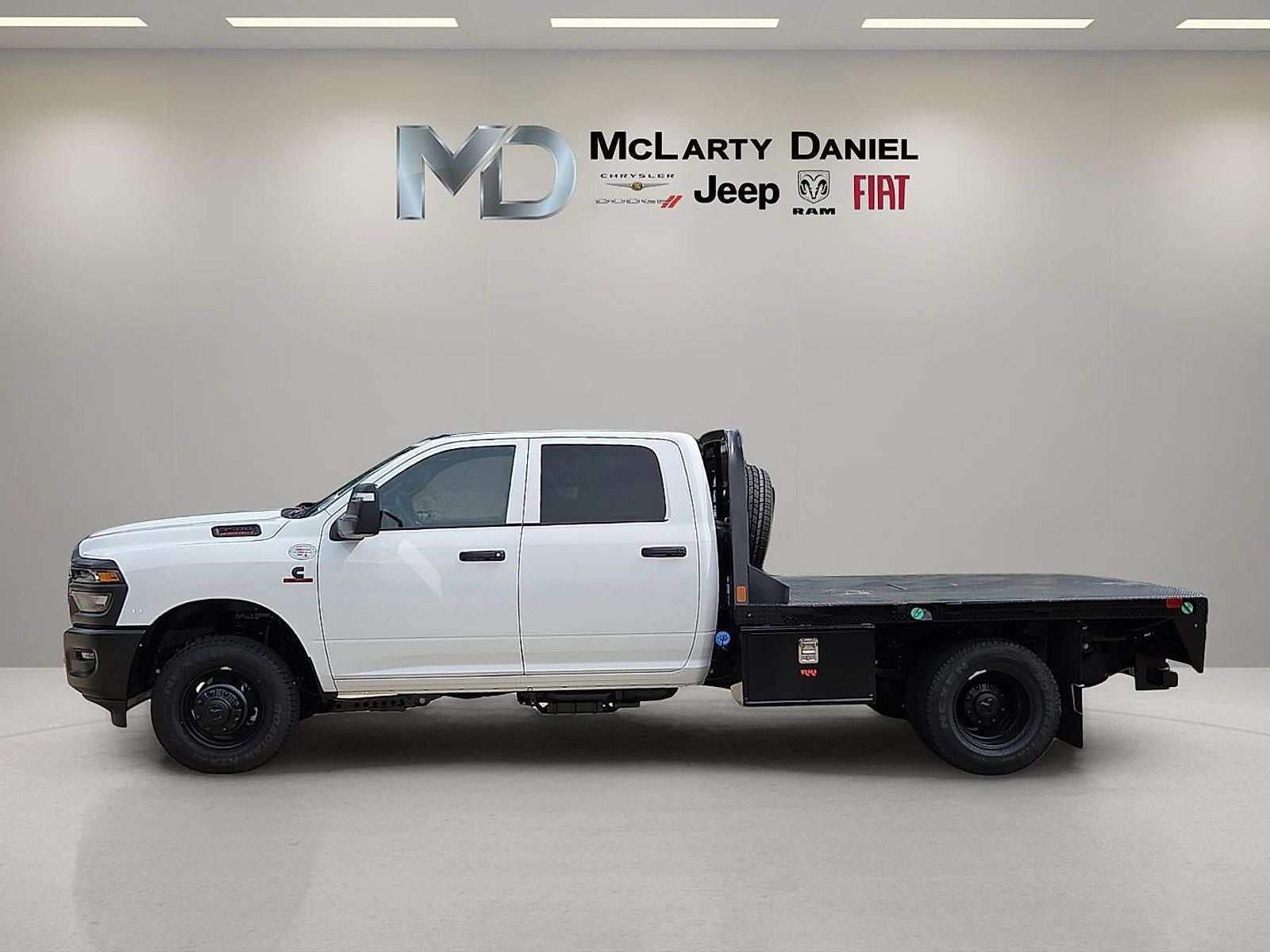 2026 RAM Ram 3500 Chassis Cab RAM 3500 TRADESMAN CREW CAB CHASSIS 4X4 60' CA