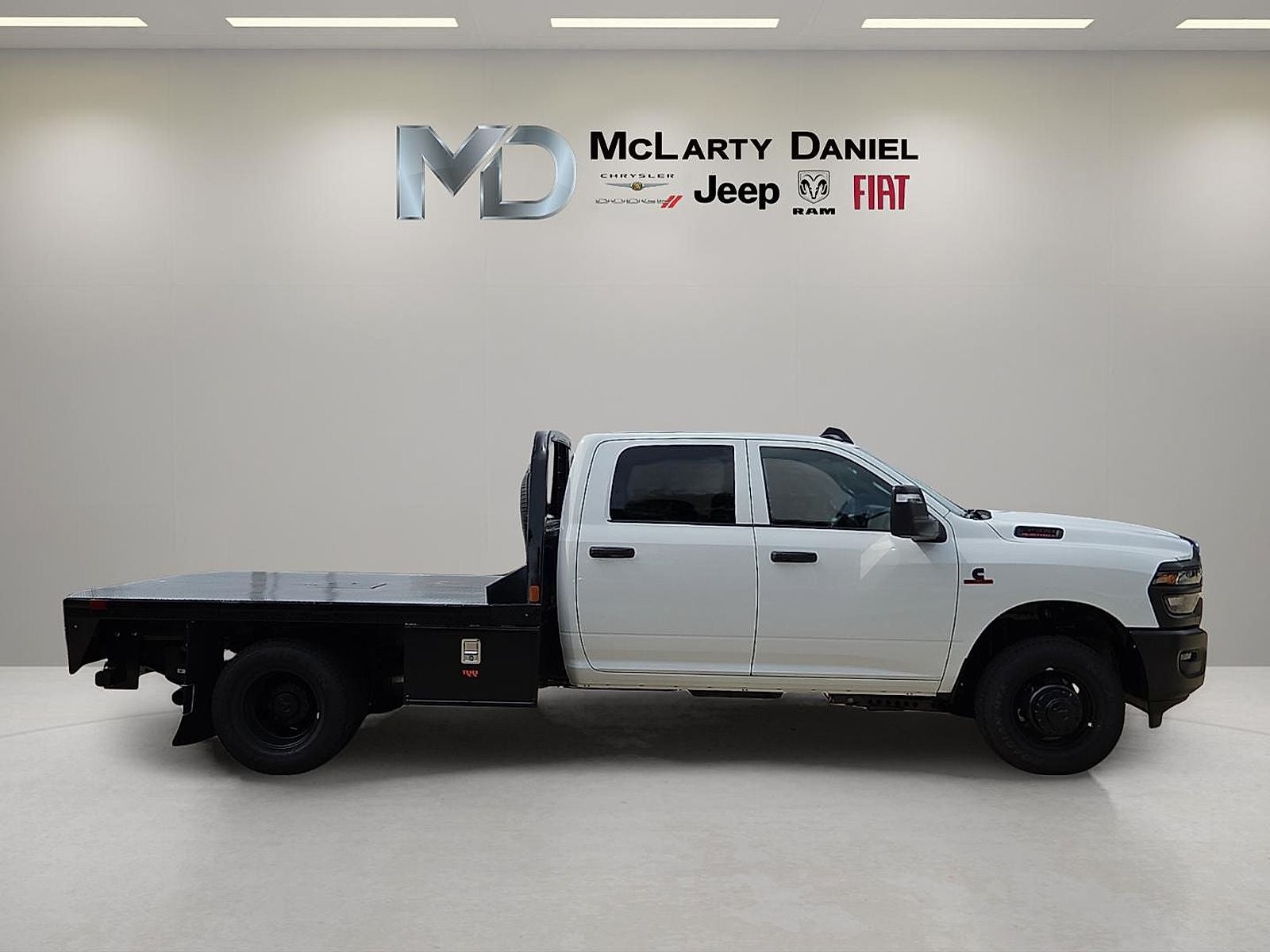 2026 RAM Ram 3500 Chassis Cab RAM 3500 TRADESMAN CREW CAB CHASSIS 4X4 60' CA