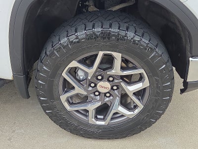 2024 GMC Sierra 1500 4WD Crew Cab Short Box SLT