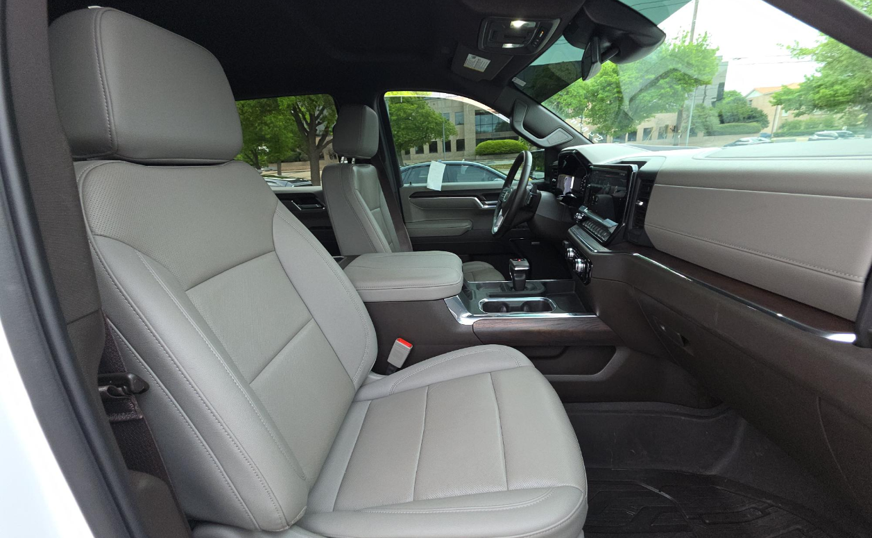 2024 GMC Sierra 1500 4WD Crew Cab Short Box SLT