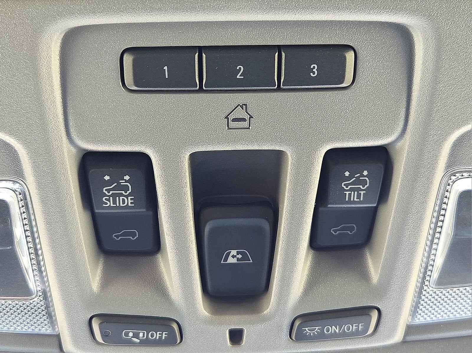 2025 GMC Sierra 1500 4WD Crew Cab Short Box Denali