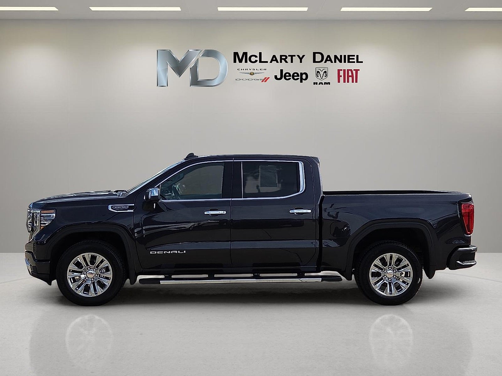 2025 GMC Sierra 1500 4WD Crew Cab Short Box Denali