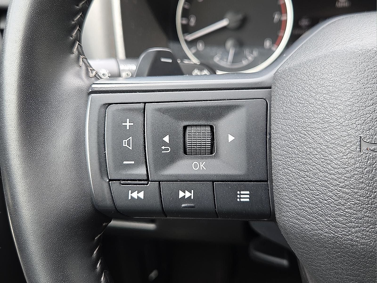 2025 Nissan Rogue SV FWD