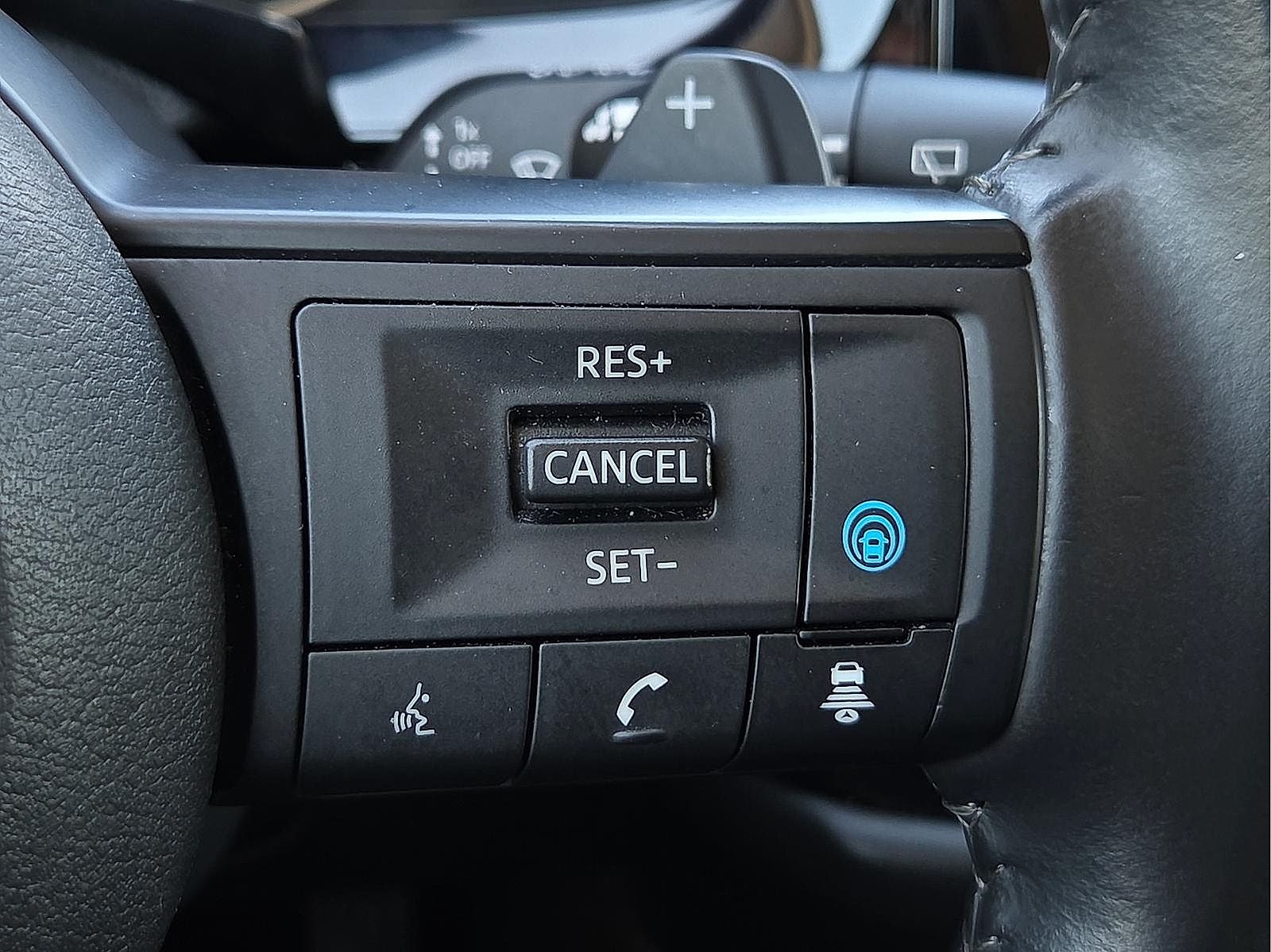 2024 Nissan Pathfinder SV FWD