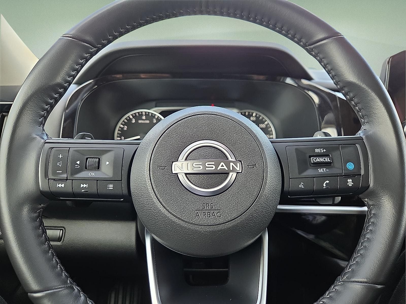 2025 Nissan Pathfinder SV FWD