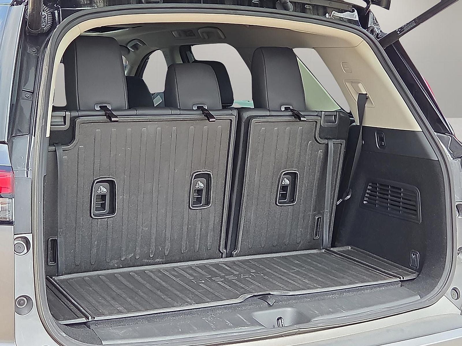 2022 Nissan Pathfinder Platinum 4WD