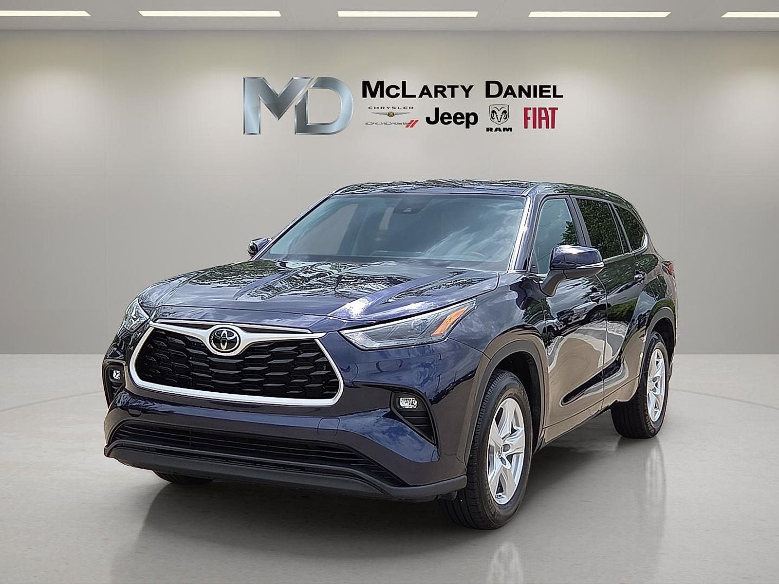 2025 Toyota Highlander LE
