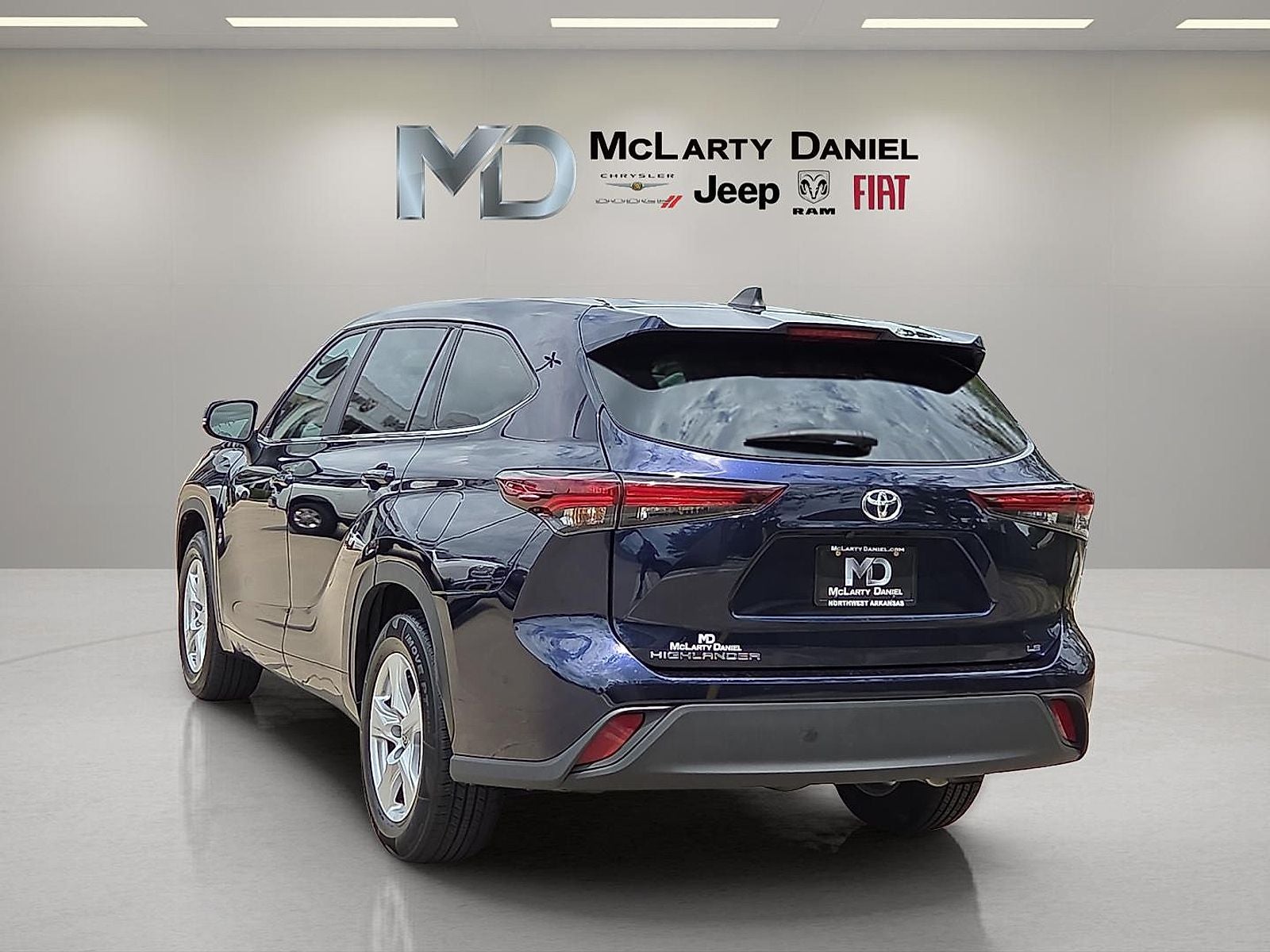 2025 Toyota Highlander LE