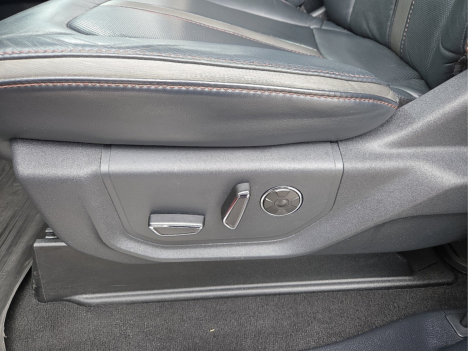 2022 Ford F-350SD Platinum