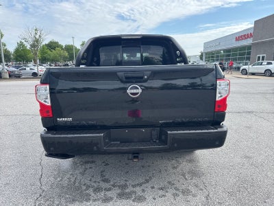 2023 Nissan Titan SV