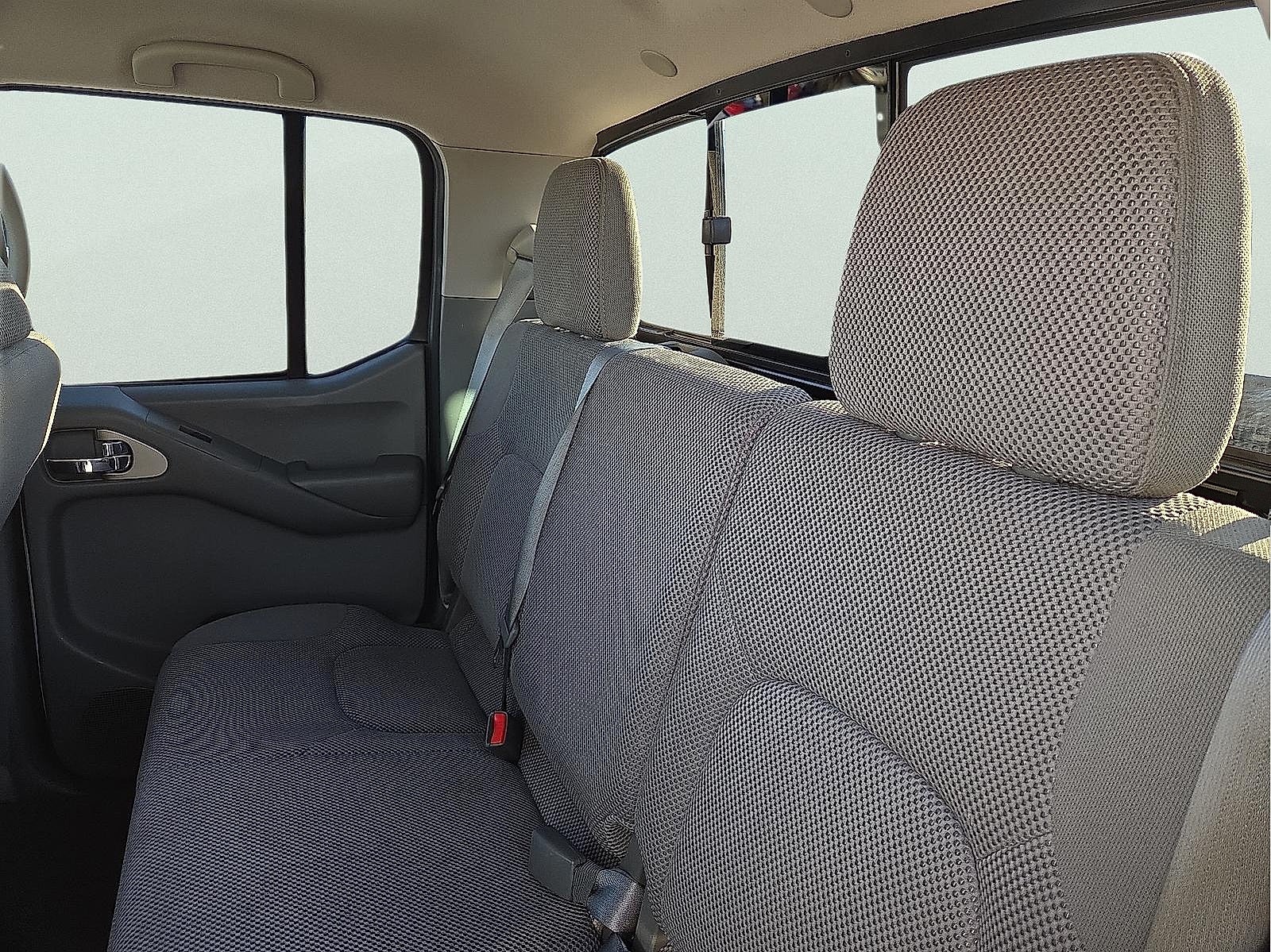 2017 Nissan Frontier SV