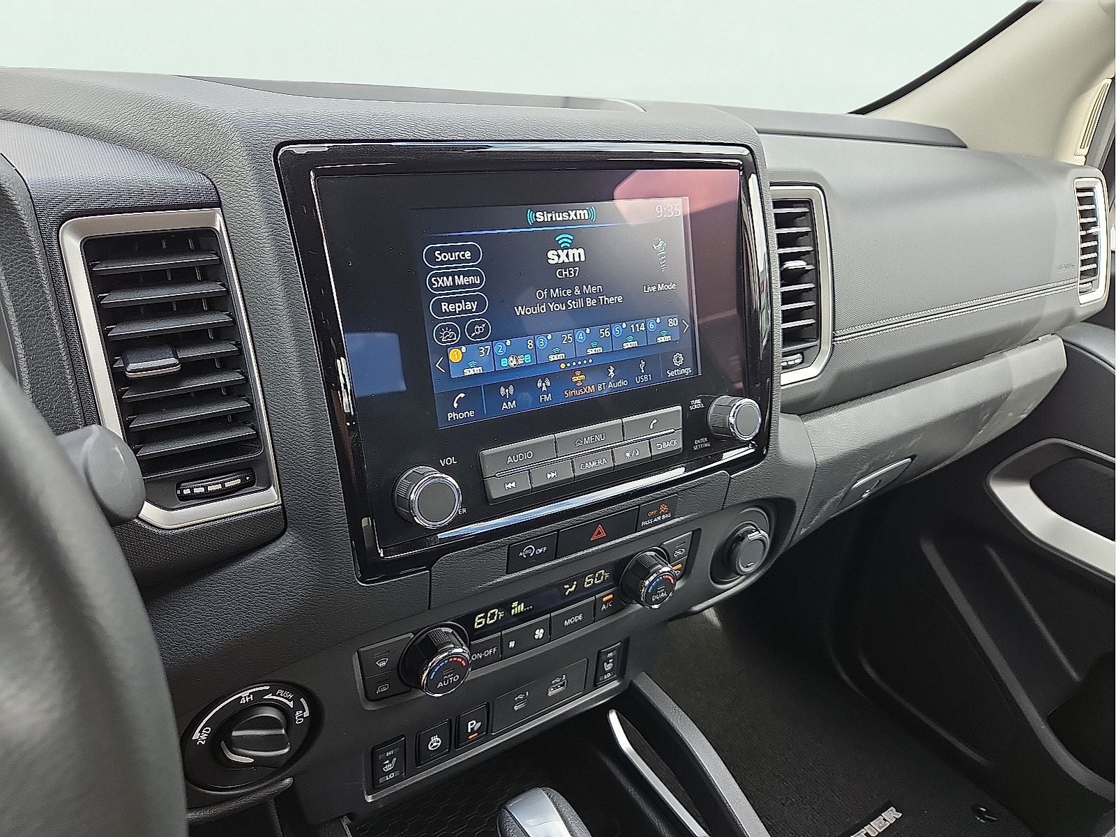 2024 Nissan Frontier SV