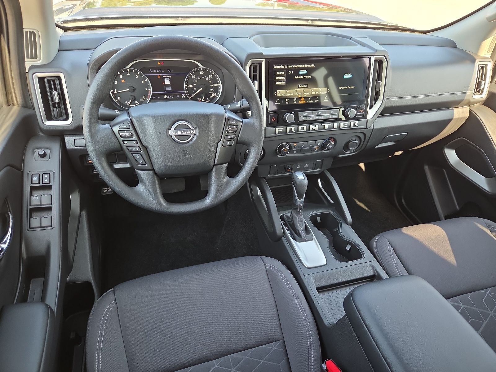 2025 Nissan Frontier SV