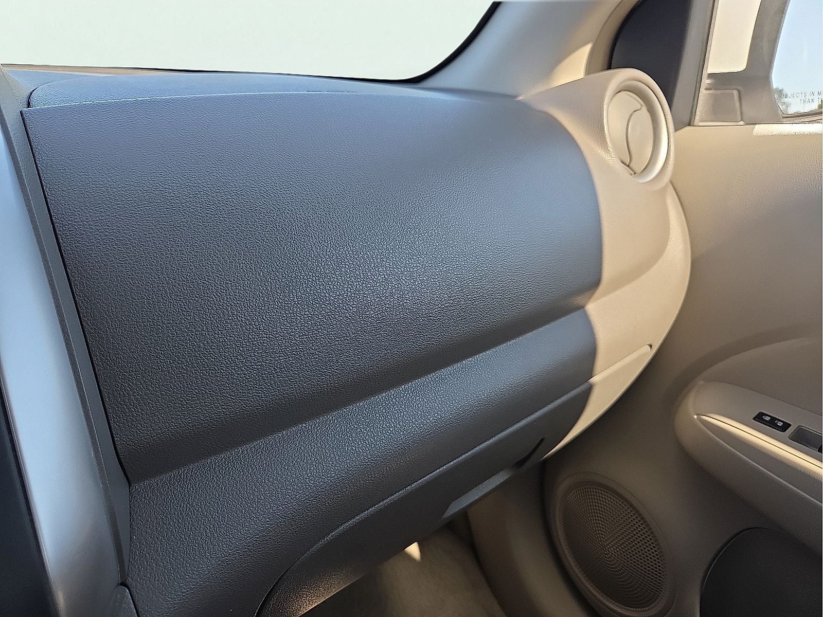 2014 Nissan Versa 1.6 SL