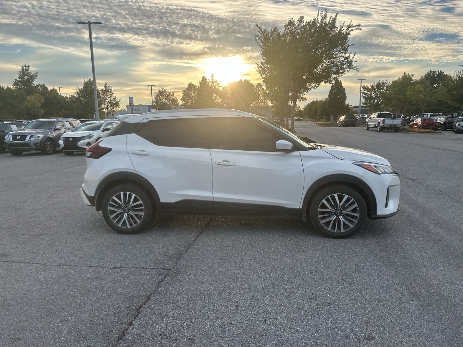 2023 Nissan Kicks SV