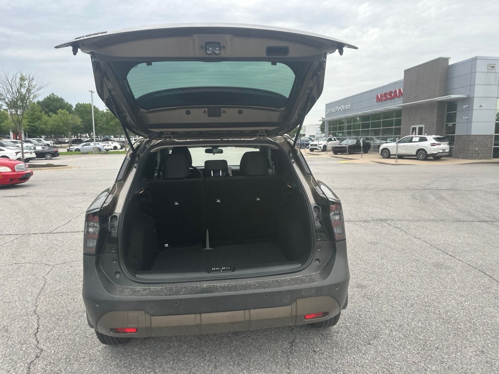 2025 Nissan Kicks S
