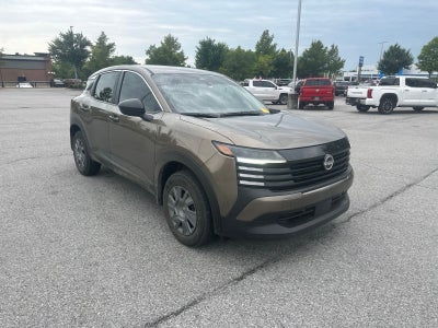 2025 Nissan Kicks S