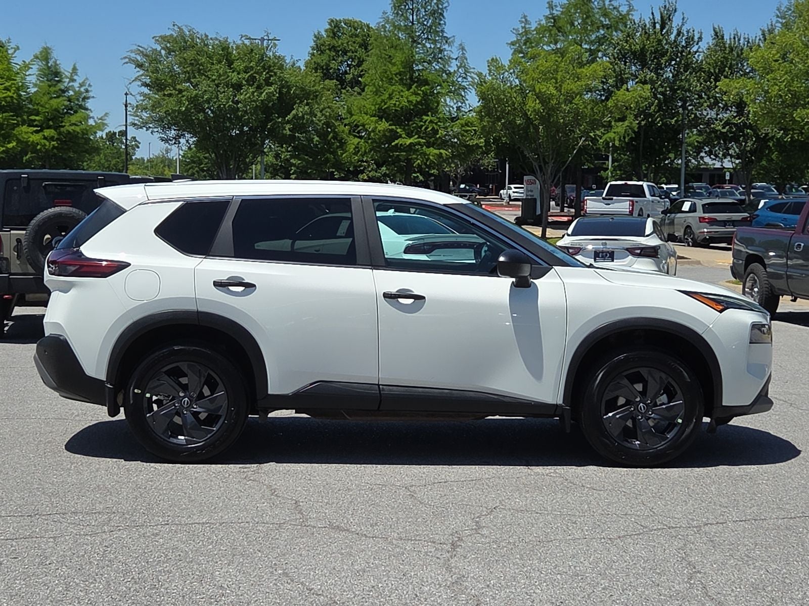 2023 Nissan Rogue S