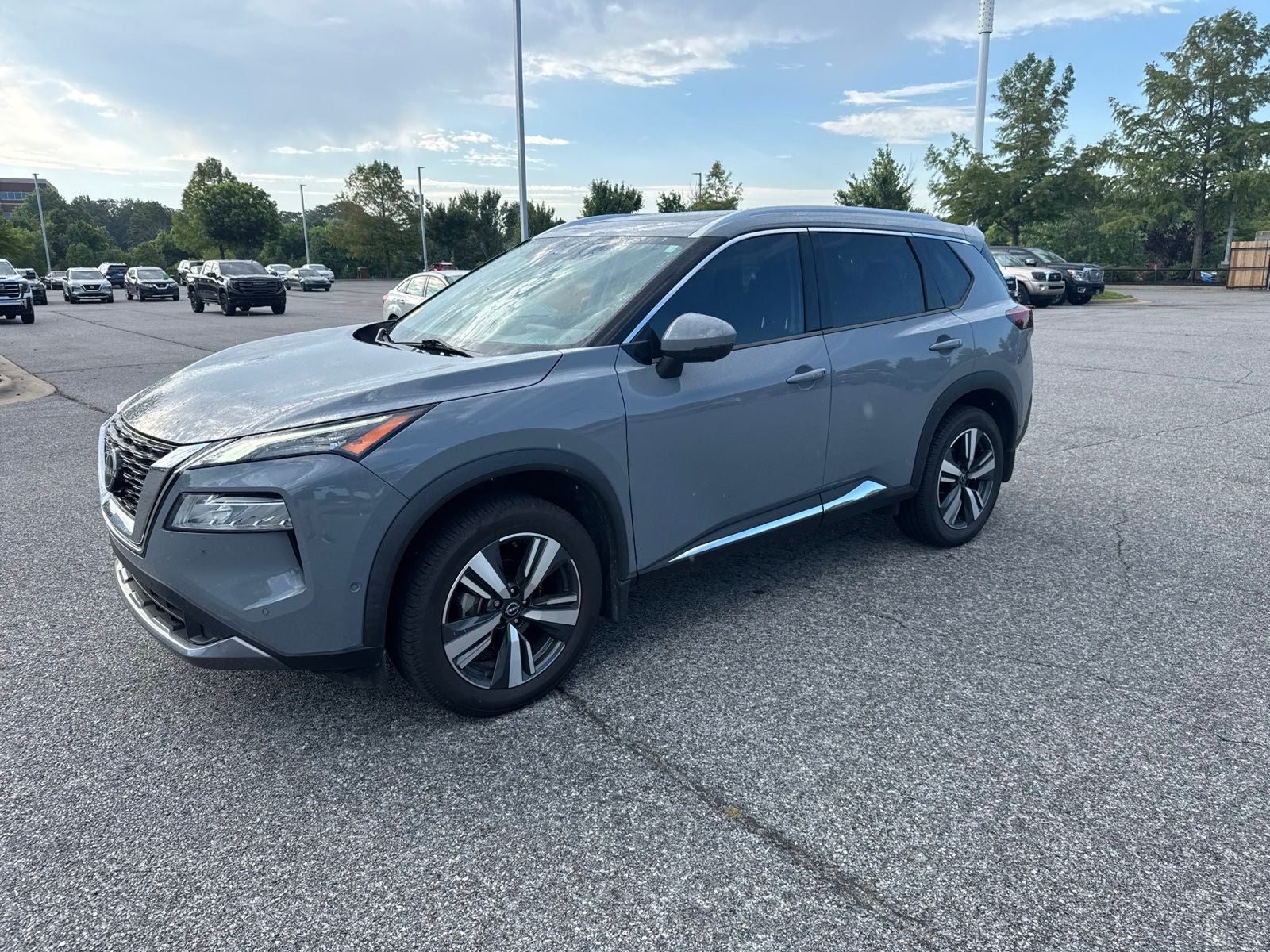2023 Nissan Rogue SL