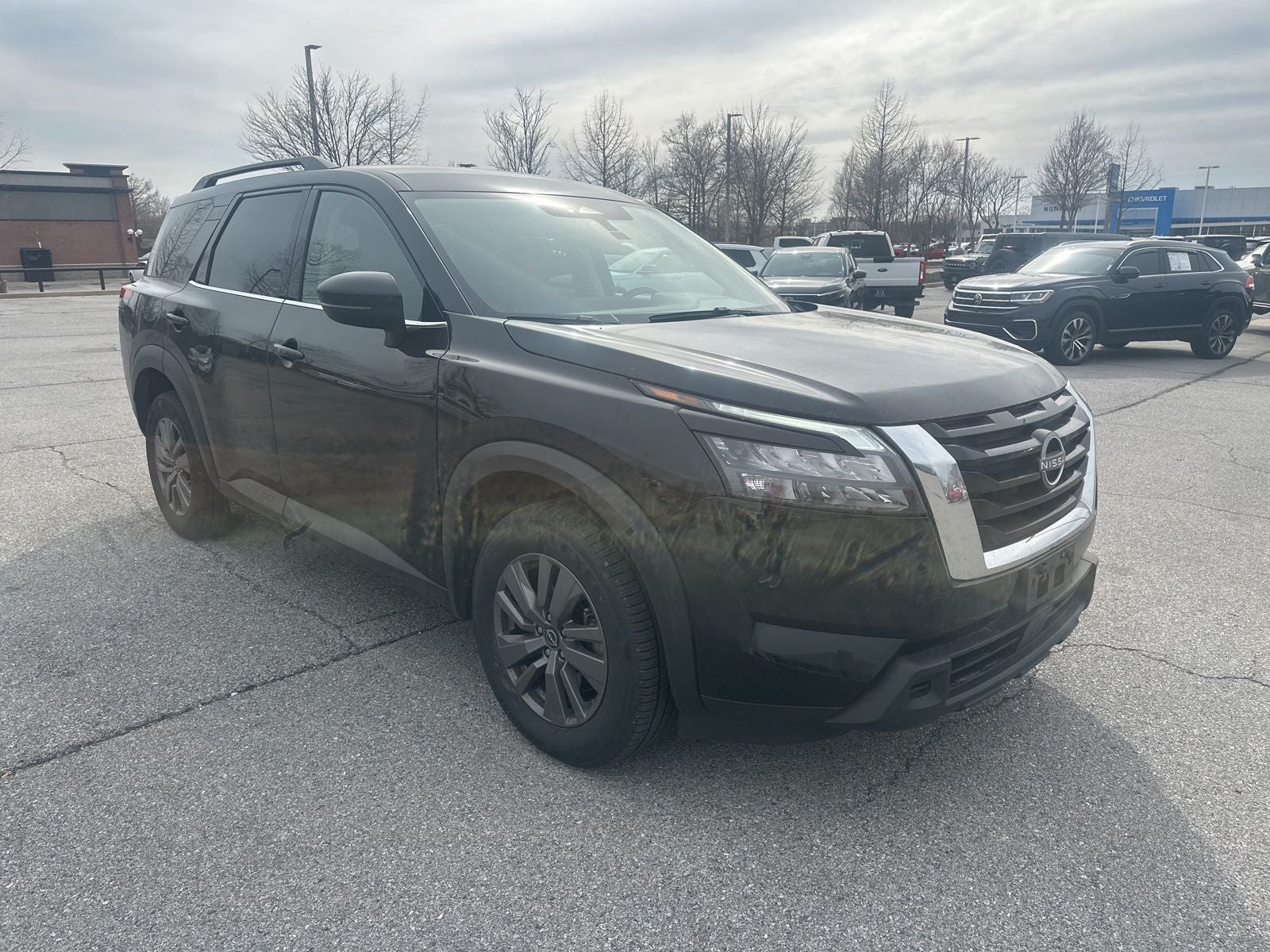 2025 Nissan Pathfinder SV