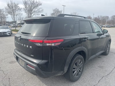 2025 Nissan Pathfinder SV