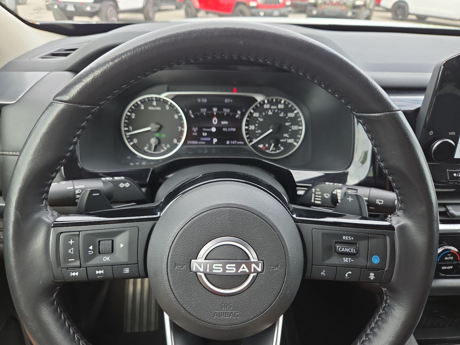 2025 Nissan Pathfinder SL