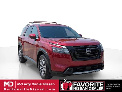 2024 Nissan Pathfinder SL