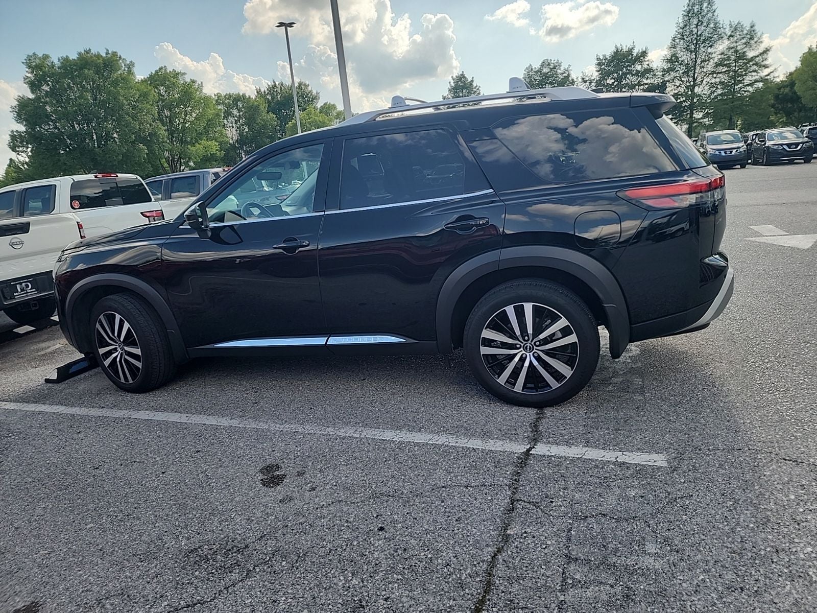 2024 Nissan Pathfinder Platinum