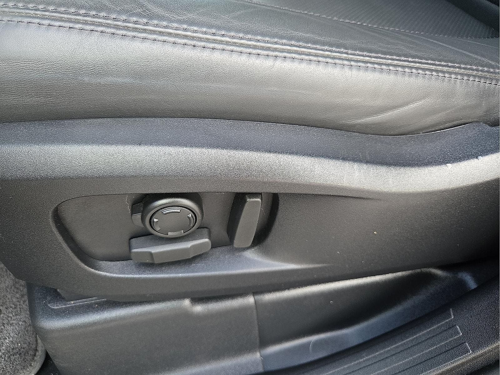 2025 Land Rover Defender 110 S